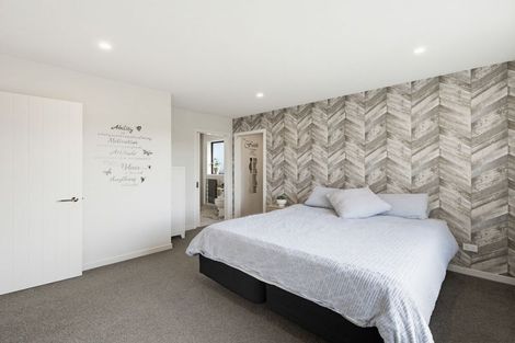 Photo of property in 33 Claremont Crescent, Amberley, 7410