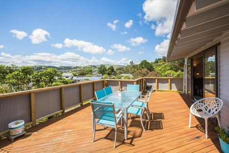 Photo of property in 2 Mizzen Place, Whitby, Porirua, 5024