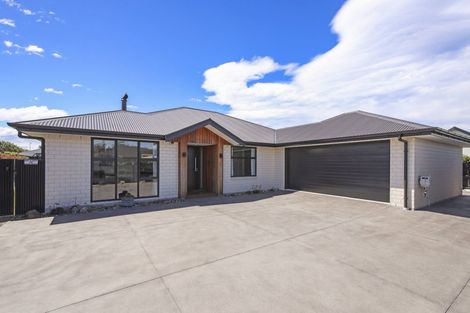 Photo of property in 80 Petries Road, Woodend, 7610