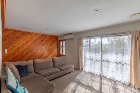Photo of property in 23 Flaunty Place, West Harbour, Auckland, 0618