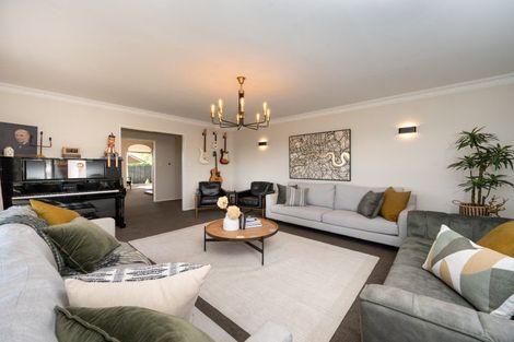 Photo of property in 2 Chestnut Court, Havelock North, 4130