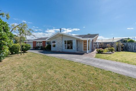 Photo of property in 4 Morrow Avenue, St Andrews, Hamilton, 3200