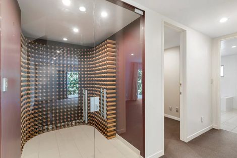 Photo of property in 5a Aberdeen Road, Castor Bay, Auckland, 0620