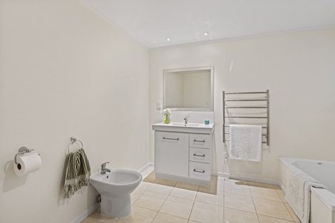Photo of property in 1082 Sandspit Road, Sandspit, Warkworth, 0982
