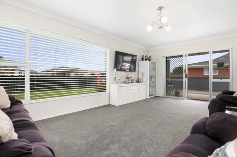 Photo of property in 102a U1 Sandwich Road, St Andrews, Hamilton, 3200