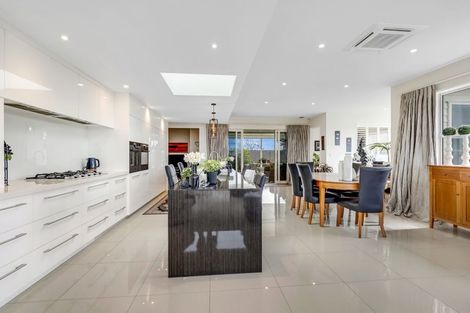 Photo of property in 28 Stace Hopper Drive, One Tree Point, 0118
