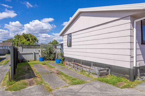 Photo of property in 76c Bandon Street, Frankton, Hamilton, 3204