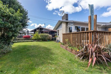 Photo of property in 17 Macmurdo Avenue, Glenview, Hamilton, 3206