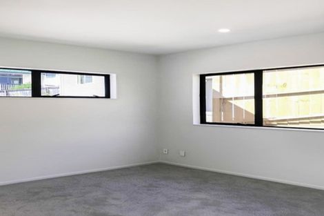 Photo of property in 3 Gamble Way, Massey, Auckland, 0614