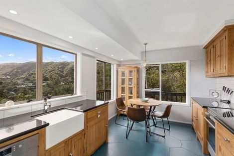 Photo of property in 55 Waitohu Road, York Bay, Lower Hutt, 5013