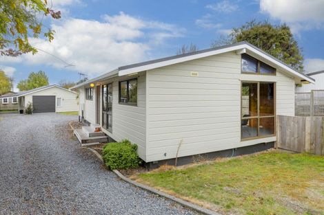 Photo of property in 4 Mahuta Road, Waitahanui, Taupo, 3378