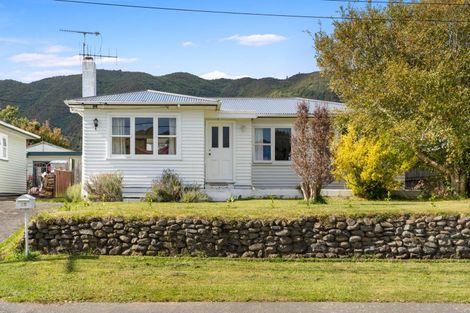 Photo of property in 96 Frederick Street, Wainuiomata, Lower Hutt, 5014
