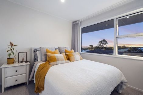 Photo of property in 122a Birkdale Road, Birkdale, Auckland, 0626