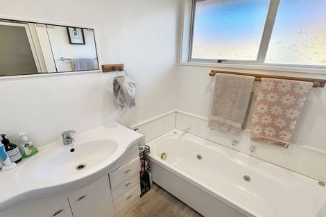 Photo of property in 32 Trevor Street, Hornby, Christchurch, 8042