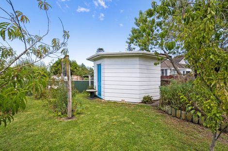 Photo of property in 8 Ross Street, Marton, 4710