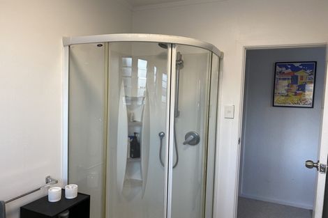 Photo of property in 17 Rua Street, Lyall Bay, Wellington, 6022