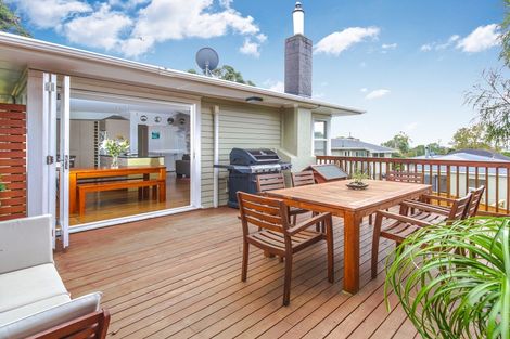 Photo of property in 34 South Lynn Road, Titirangi, Auckland, 0604