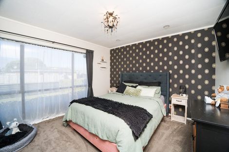 Photo of property in 53 Geraldine Crescent, Cloverlea, Palmerston North, 4412