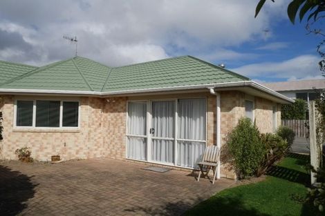 Photo of property in 9 Greenaway Road, Waikanae, 5036