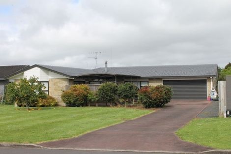 Photo of property in 4 Coolen Place, Tuakau, 2121