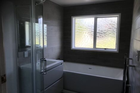 Photo of property in 22 Hartley Terrace, Massey, Auckland, 0614