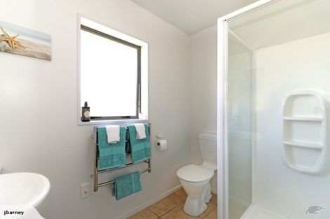 Photo of property in 4 Gwen Place, Redwood, Christchurch, 8051