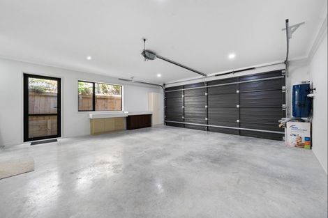 Photo of property in 4 Frederick Place, Whalers Gate, New Plymouth, 4310