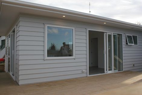 Photo of property in 10 Fordham Street, Beach Haven, Auckland, 0626