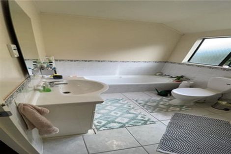 Photo of property in 9j View Road, Glenfield, Auckland, 0627