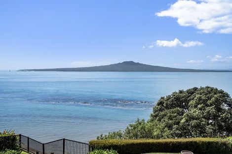 Photo of property in 3/64 Seacliffe Avenue, Belmont, Auckland, 0622