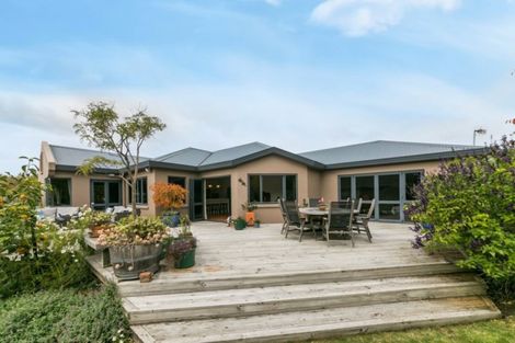Photo of property in 14 Washington Place, Havelock North, 4130
