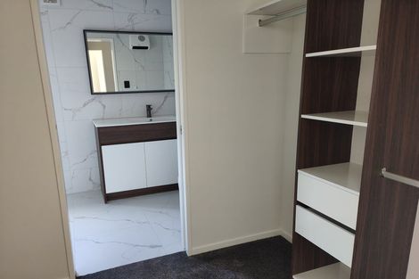 Photo of property in 2 Embling Place, Eastern Beach, Auckland, 2012