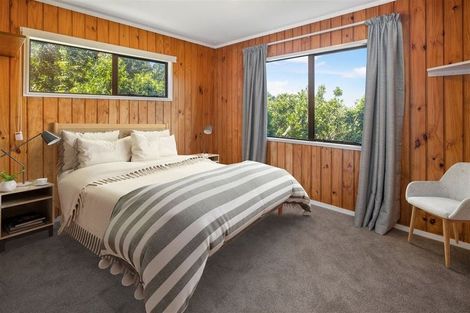 Photo of property in 42a Glanmire Road, Newlands, Wellington, 6037