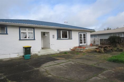 Photo of property in 18 Dudley Street, Levin, 5510