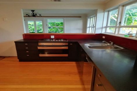 Photo of property in 2a Waller Avenue, Bucklands Beach, Auckland, 2012