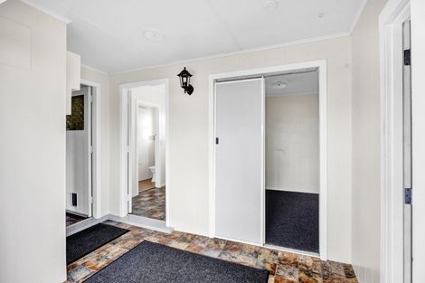 Photo of property in 25 Hunter Street, Hawera, 4610