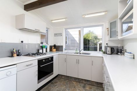 Photo of property in 20 Jellicoe Street, Greytown, 5712