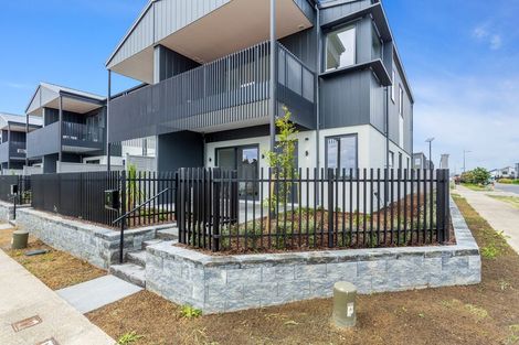 Photo of property in 2 Juniper Drive, Rosehill, 2113