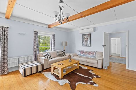Photo of property in 74 Wanganui Road, Marton, 4788