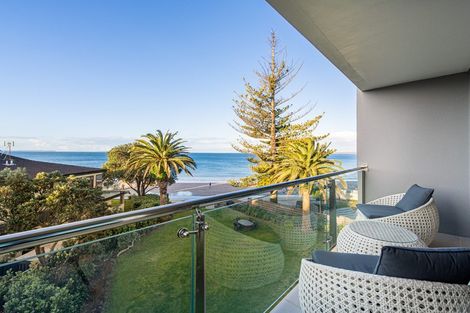 Photo of property in Seaview Apartments, 8/64 Milford Road, Milford, Auckland, 0620