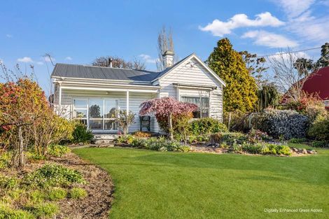 Photo of property in 17 Gorge Road, Clinton, 9534