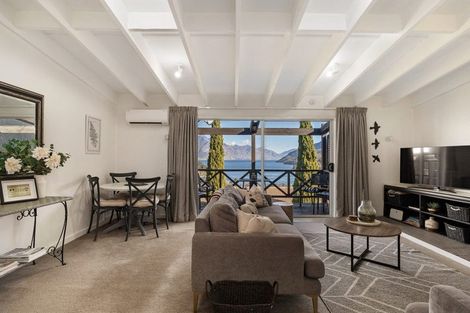 Photo of property in 37-39 Hallenstein Street, Queenstown, 9300