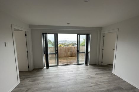 Photo of property in 322 Glenfield Road, Glenfield, Auckland, 0629
