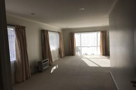 Photo of property in 29 Coachman Drive, Flat Bush, Auckland, 2016