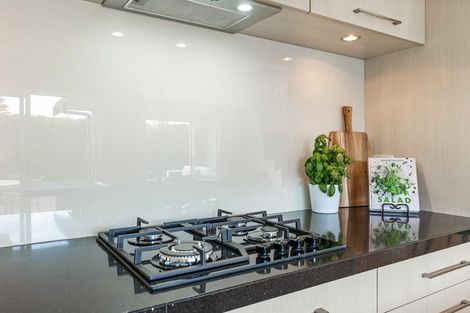 Photo of property in 5 Mural Place, Greenhithe, Auckland, 0632