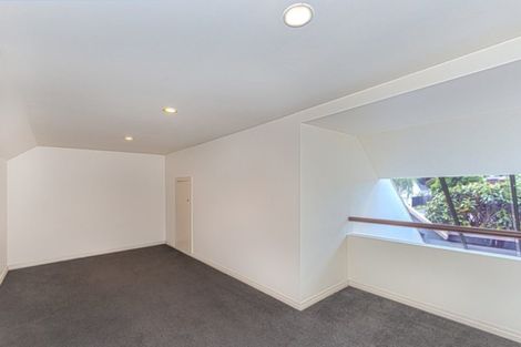 Photo of property in 135 Fendalton Road, Fendalton, Christchurch, 8052