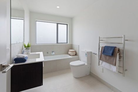 Photo of property in 27 Jutland Road, Pukekohe, 2120