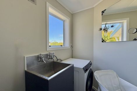 Photo of property in 25 Rhodes Street, Waimate, 7924
