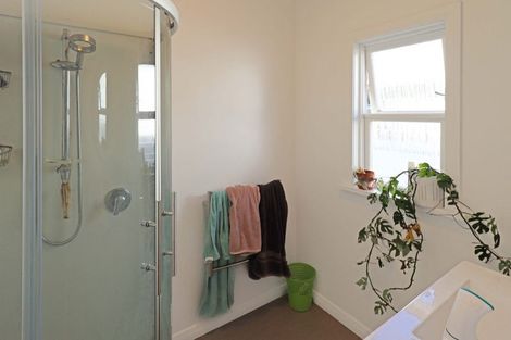 Photo of property in 23 Glamis Avenue, Strathmore Park, Wellington, 6022