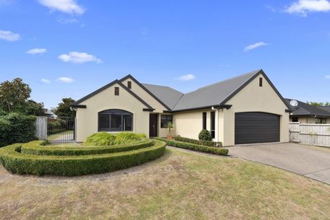 Photo of property in 53 Saint James Drive, Huntington, Hamilton, 3210